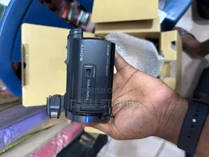 Sony Hxr-nx30 Professional 

Camera