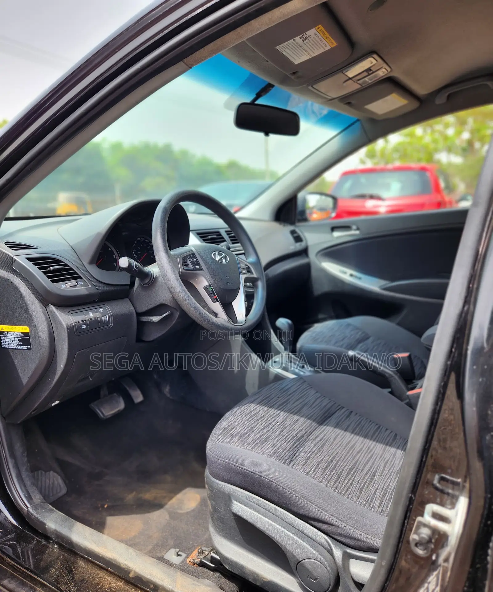 Hyundai Accent SE Hatchback 2016 Black