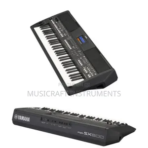 Yamaha PSR Sx 600