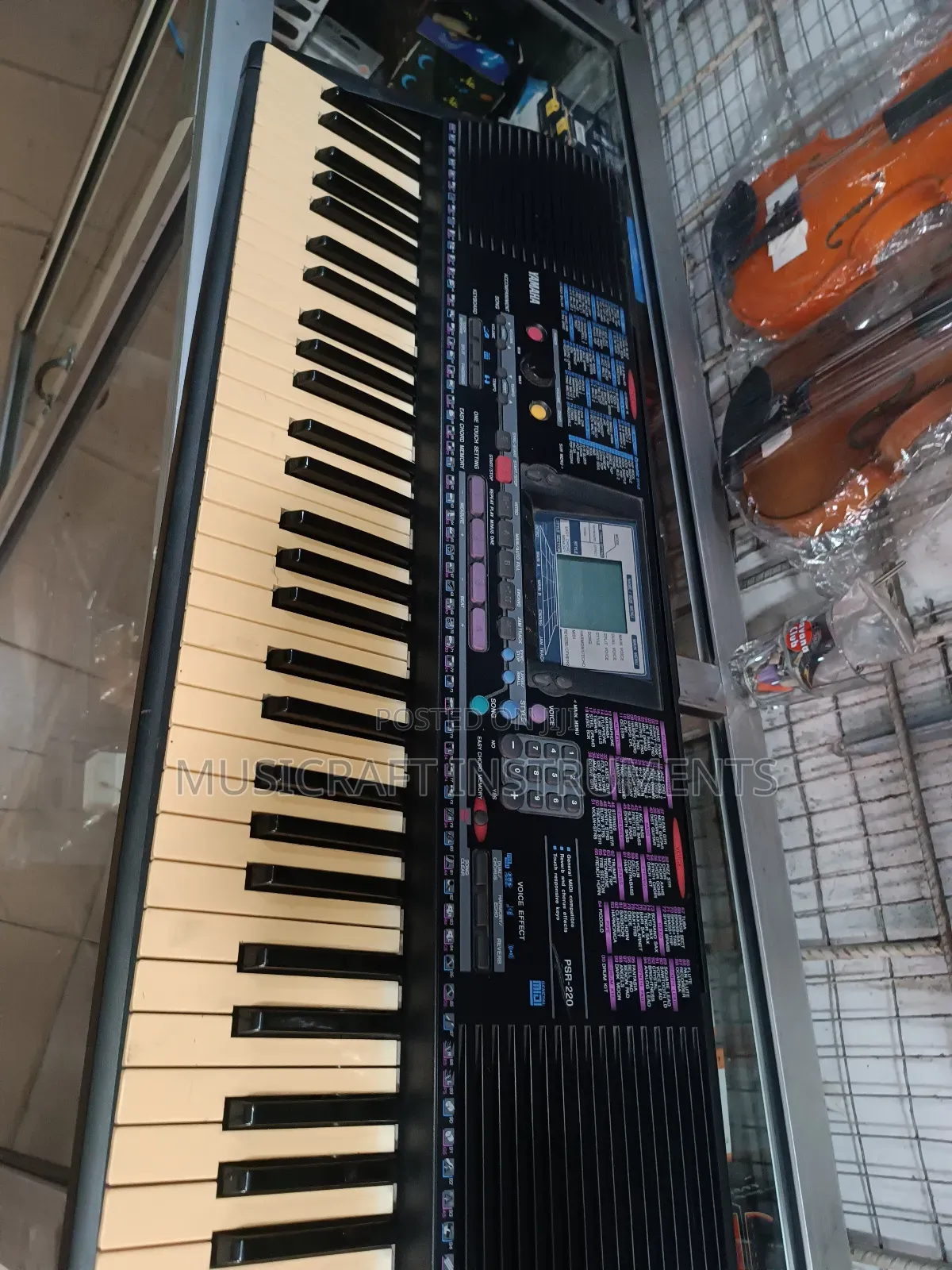 Yamaha PSR 220