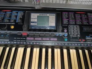 Yamaha PSR 220