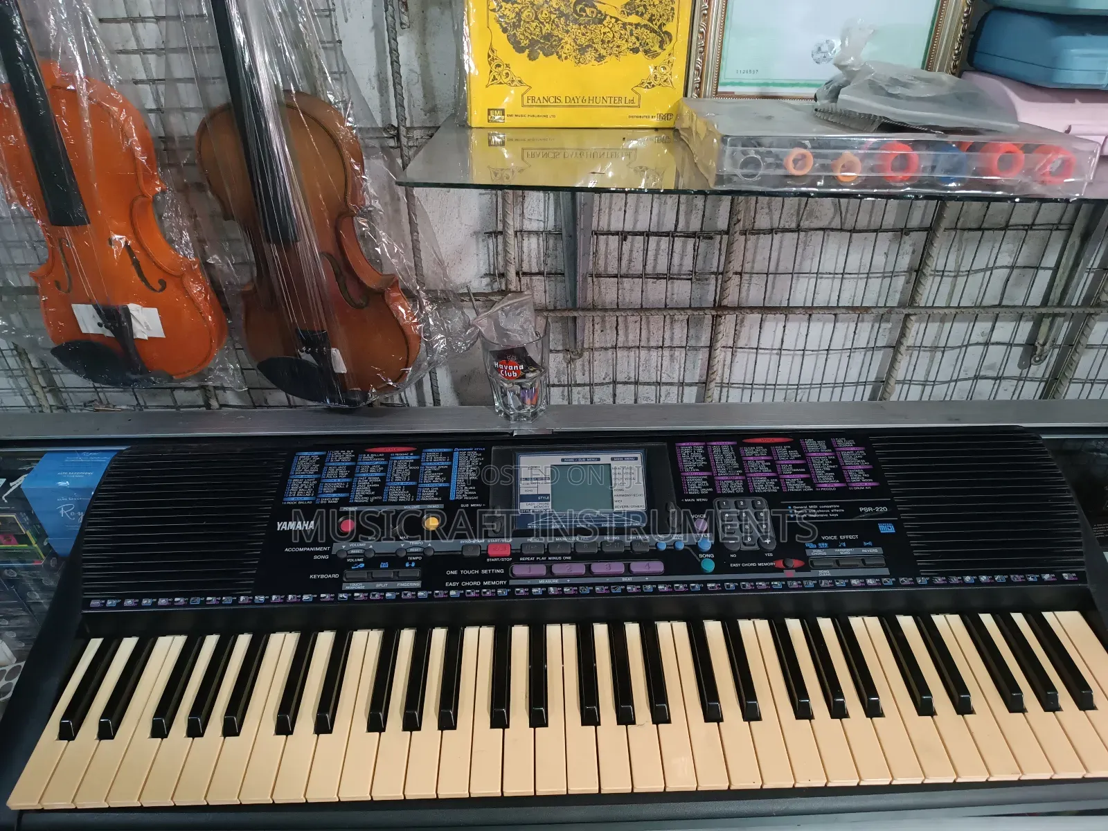 Yamaha PSR 220