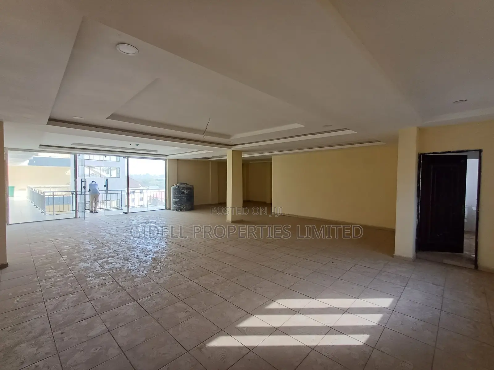 Serviced 127sqm Office Space With Elevator