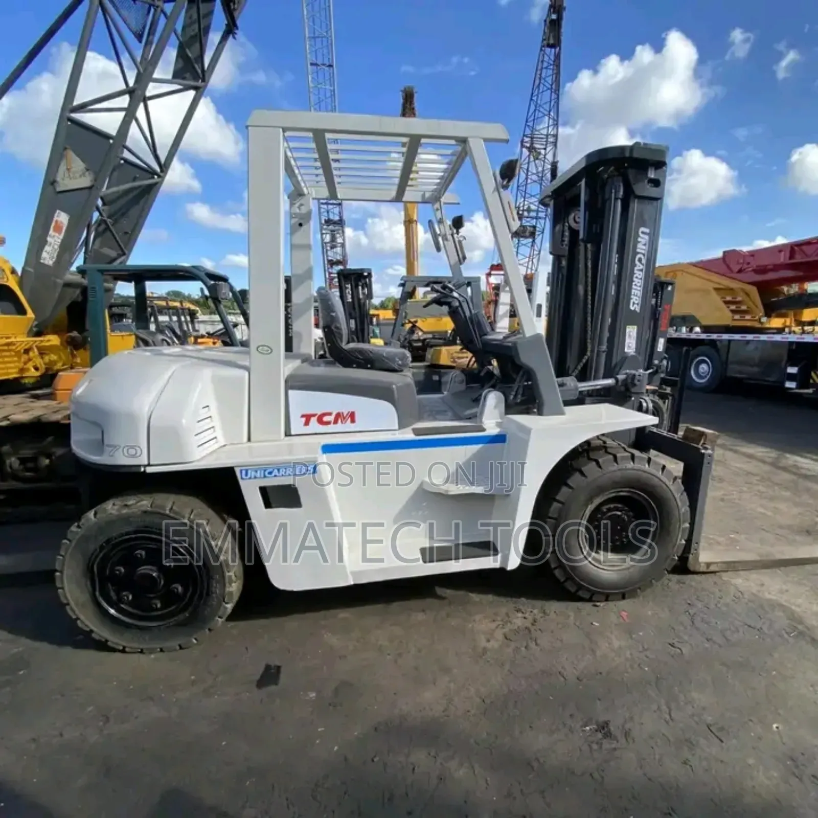 White 3 Ton Forklift Machine