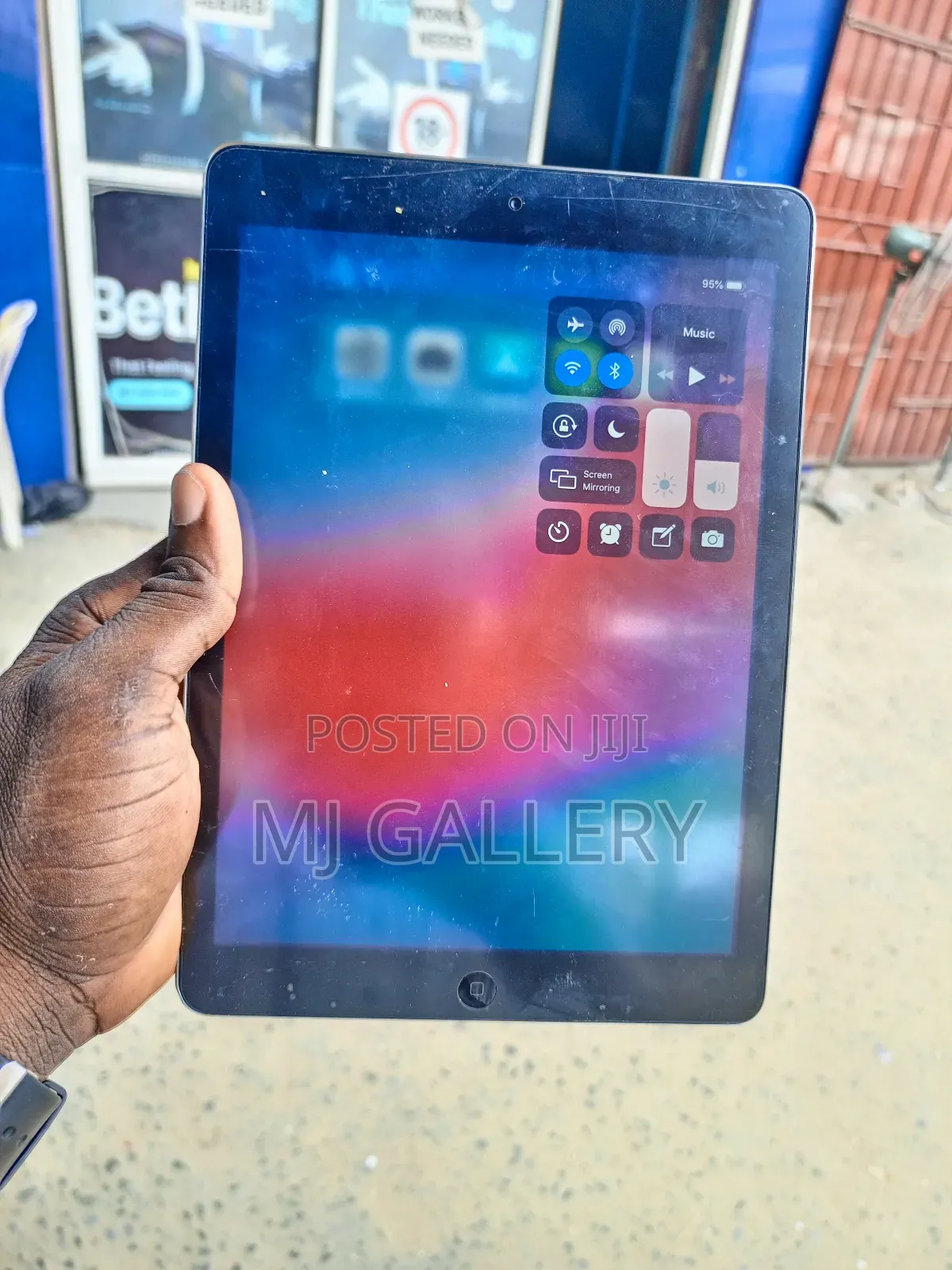 Apple iPad Air 16 GB Gray