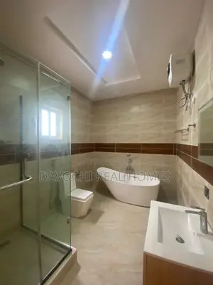 5bdrm Apartment in Chevron for rent