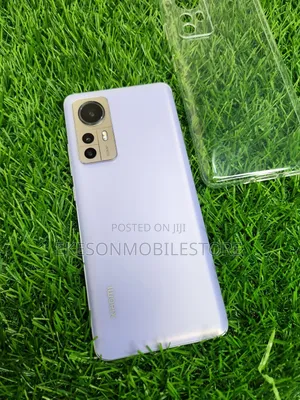 Photo - Xiaomi 12 256 GB Blue