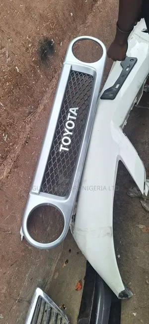 Front Grille Fj Cruiser