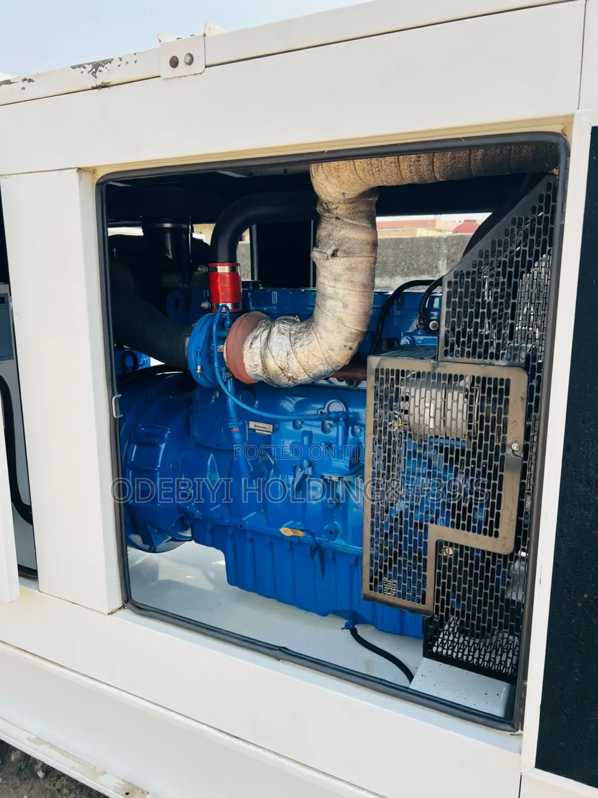 250kva Perkins Engine Soundproof Generator Just 2000hours