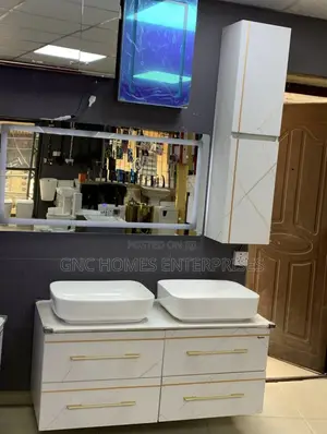 Masters Bathroom Carbinet Original