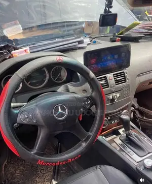 Mercedes-Benz, C300 Android Apple Car Play