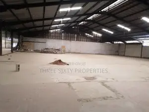 Lease Warehouse of 3000 SQM High Roof