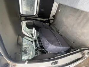 Suzuki APV Minibus 2010 Silver