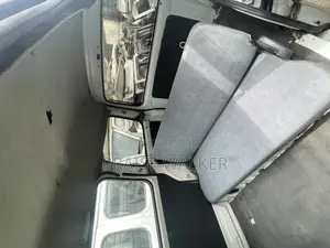 Suzuki APV Minibus 2010 Silver