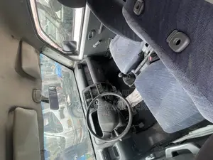Suzuki APV Minibus 2010 Silver