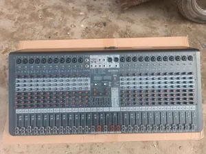 Yamaha Mixer