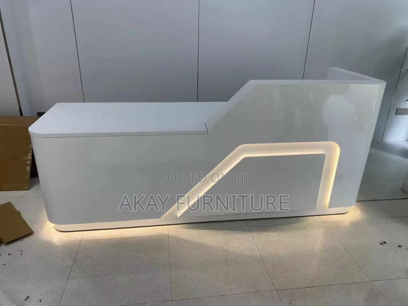 Reception Desk In Size 2.4 Meters