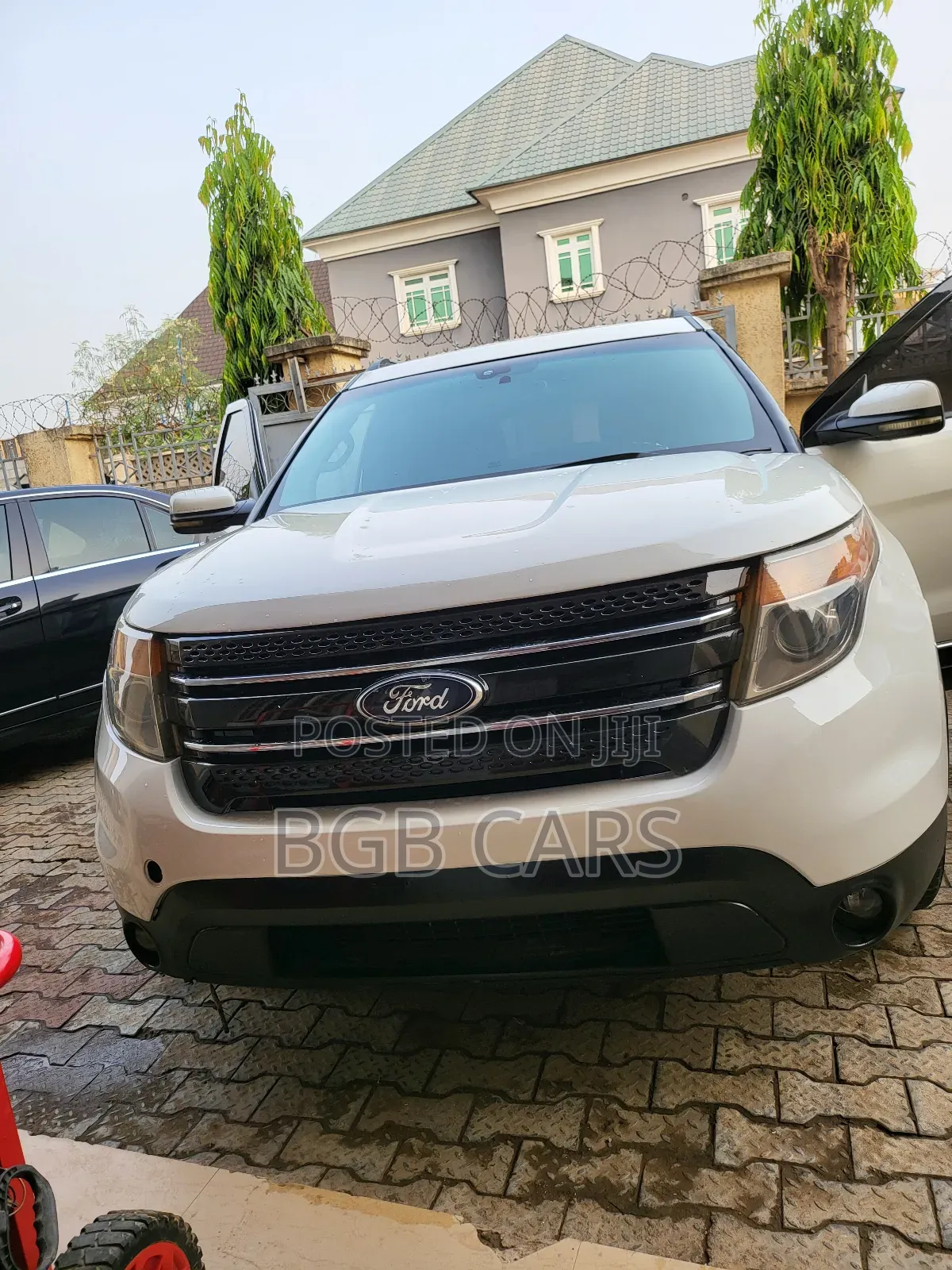 Ford Explorer 2012 White