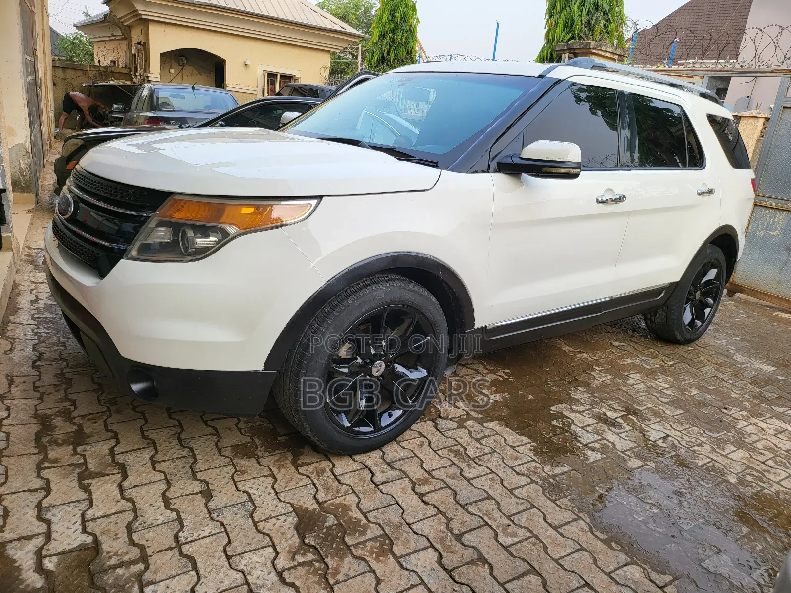 Ford Explorer 2012 White