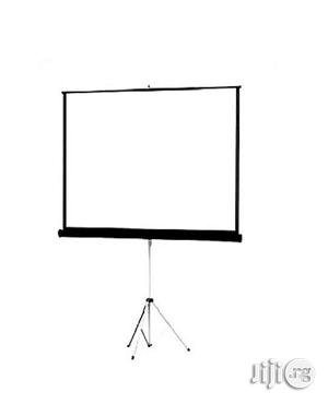 72′′ X 72′′ Projector Screen With Tripod Stand