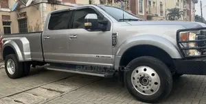 Ford F-450 2022 Gray