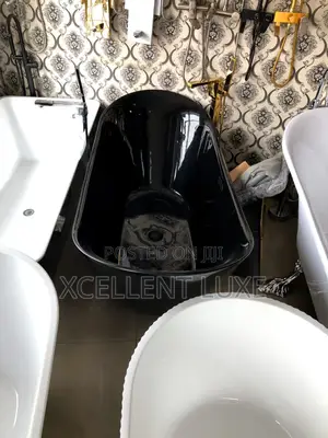 Black Canoe Shape Free Standing Bathtub