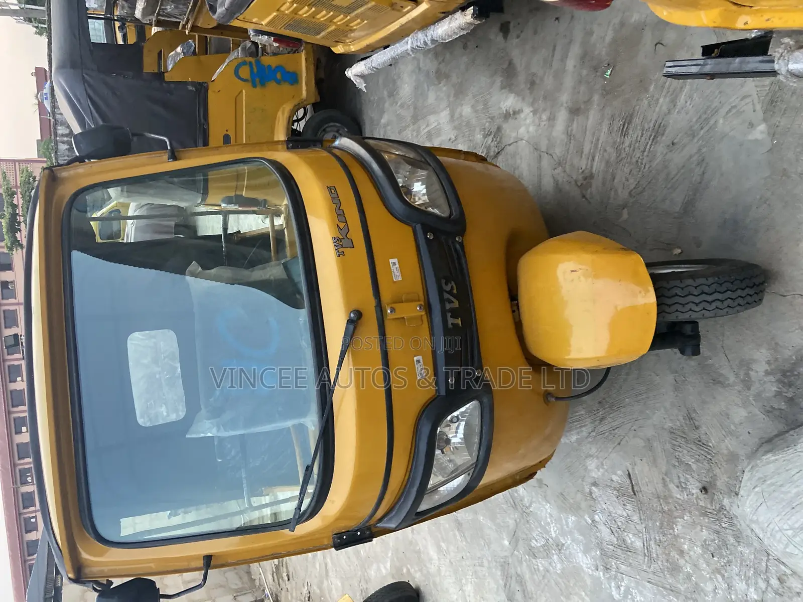 TVS King Cargo 2023 Yellow