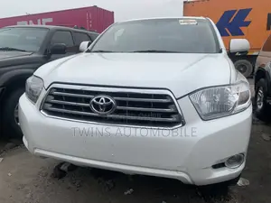 Toyota Highlander Limited 2010 White