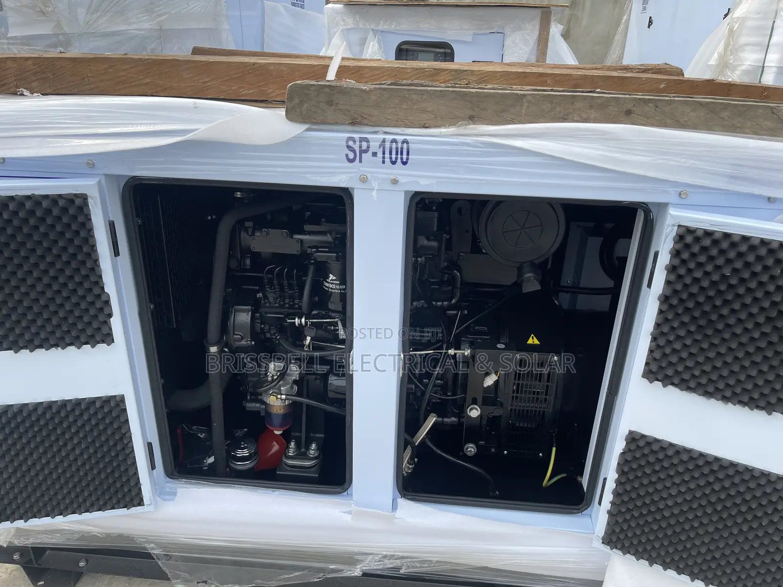 Powerful England Perkins Soundproof Diesel Generator 100kva