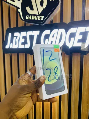 New Apple iPhone 12 128 GB Green