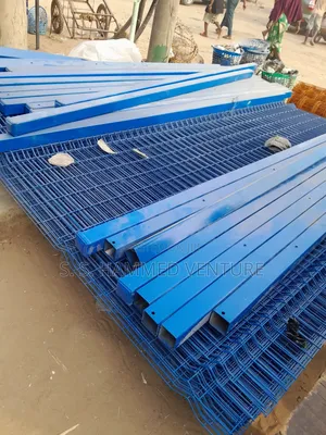 House Panels Mesh Design Wires