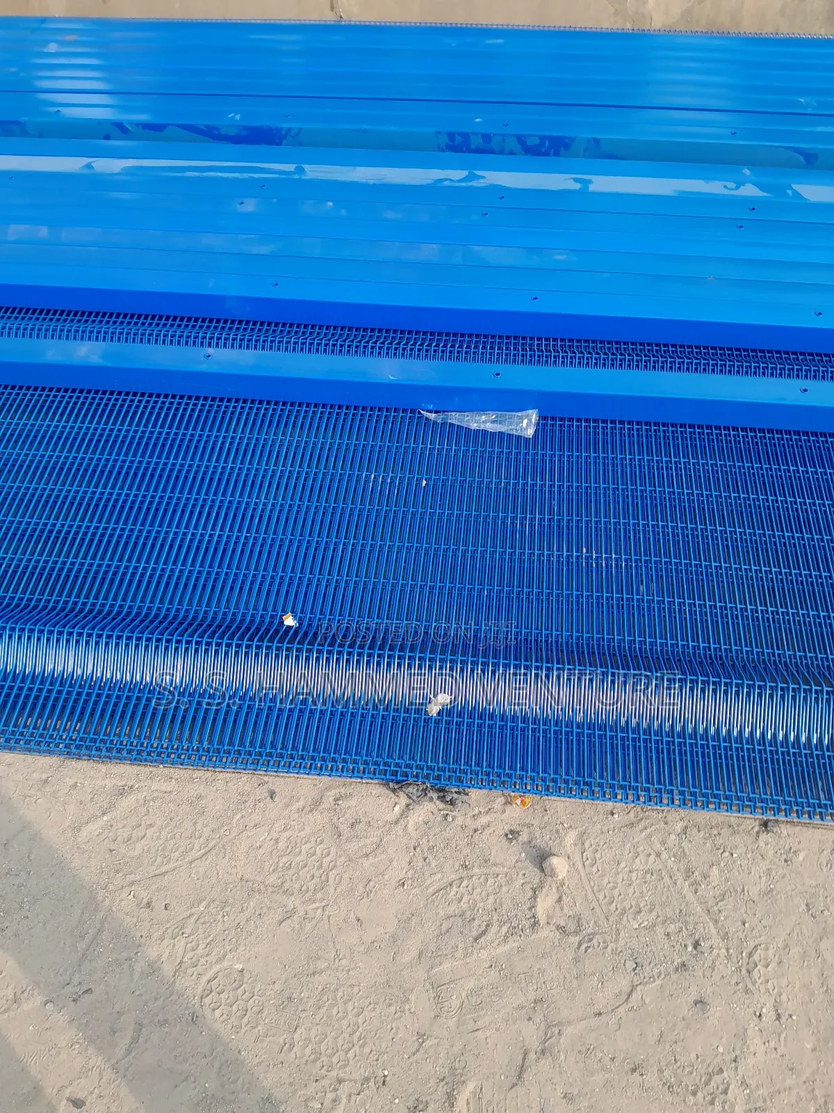 House Panels Mesh Design Wires