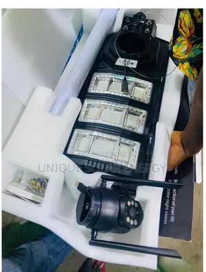 All-in-One Solar Streetlight With 4g PTZ Ai 5mp Camera