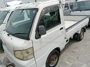 Photo - Daihatsu Hijet 4wd 2005 White
