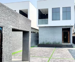 Furnished 5bdrm Duplex in Ologolo for sale