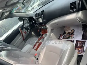 Toyota Highlander Limited 3.5l 4WD 2013 Gray