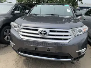 Toyota Highlander Limited 3.5l 4WD 2013 Gray
