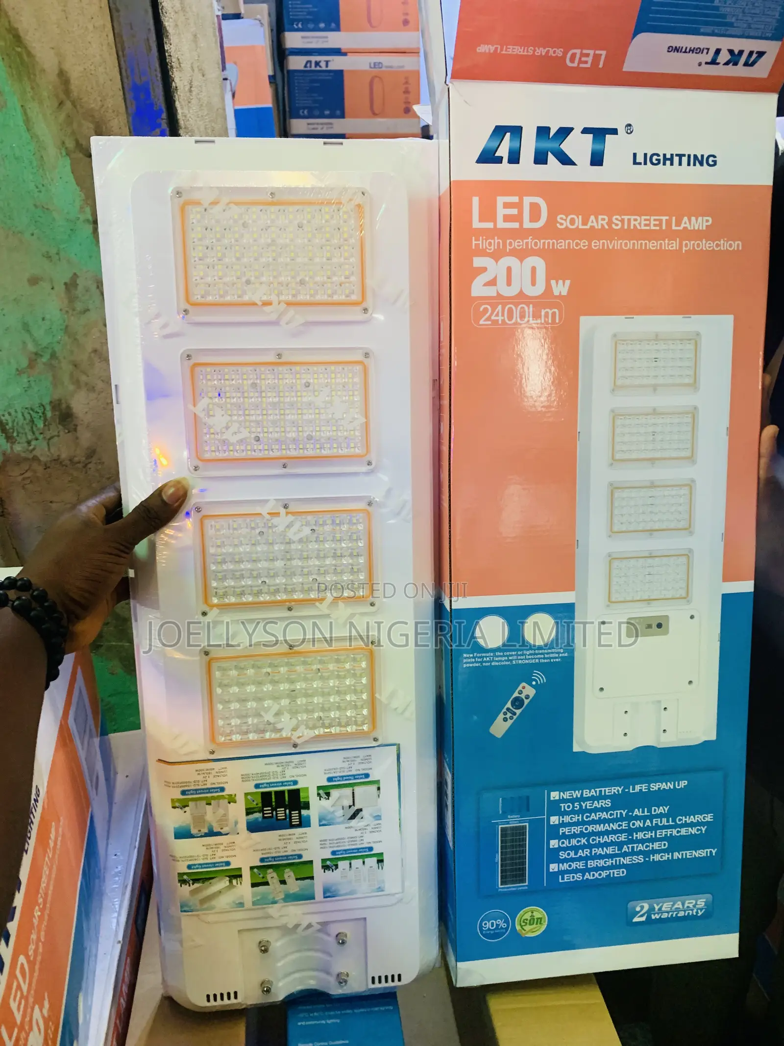 Akt 200 Watts Solar Street Light