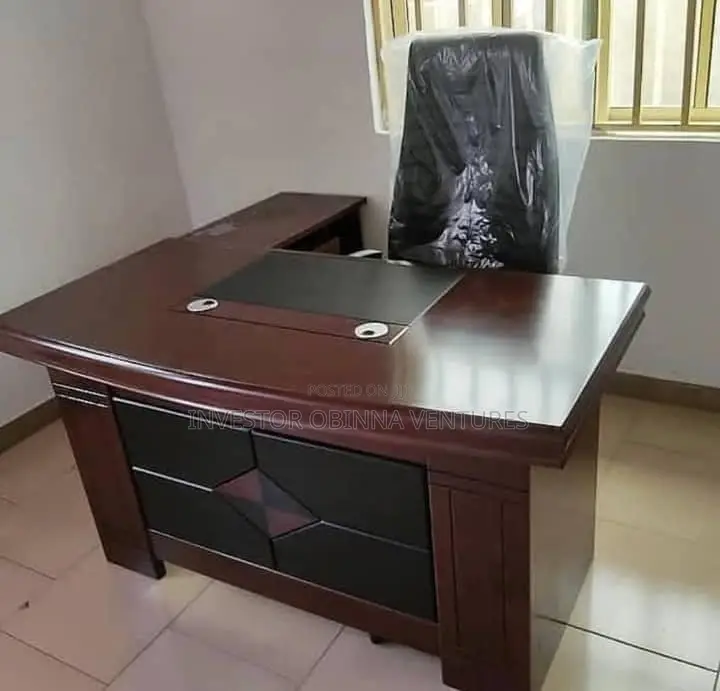 1.4meter Executive Office Table With Extension