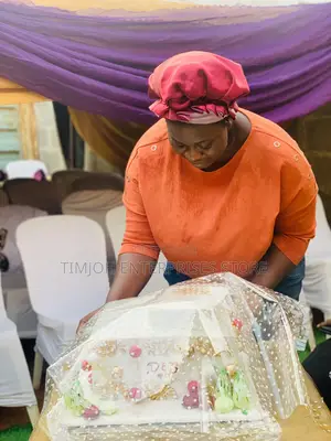 Square Traditional Wedding Cake With Bible