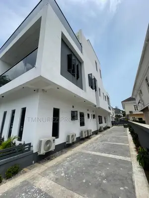 5bdrm Duplex in Carltongate, Chevron for sale