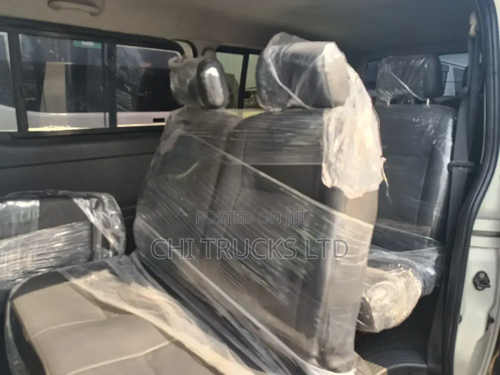 Toyota HiAce 2010 Black