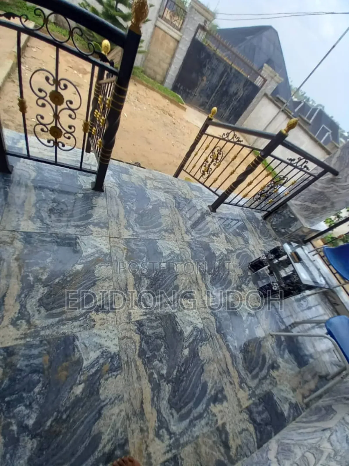 4bdrm Bungalow in Ekpri Nsukara Off for sale