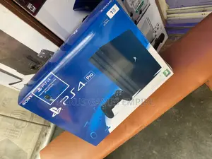 Ps4 Pro + Extra Controller 10 Games Installed Both Fc25