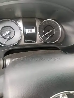 New Toyota Hilux 2025 Black
