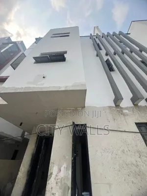 2bdrm Block of Flats in Parkview Estate for rent