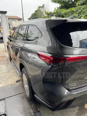 Toyota Highlander 2021 Gray