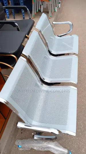 Waiting Chair by 3