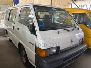 Photo - Mitsubishi L300 2004 White
