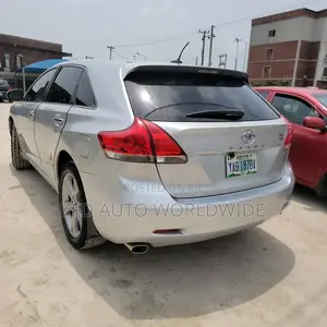 Toyota Venza V6 2010 Silver